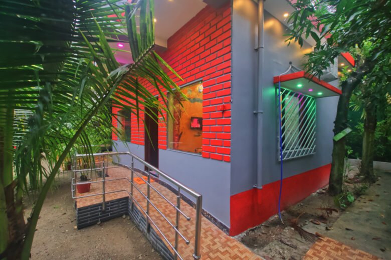 Luxury room and peaceful environment at Greenview Haven, the best hotel near Habra